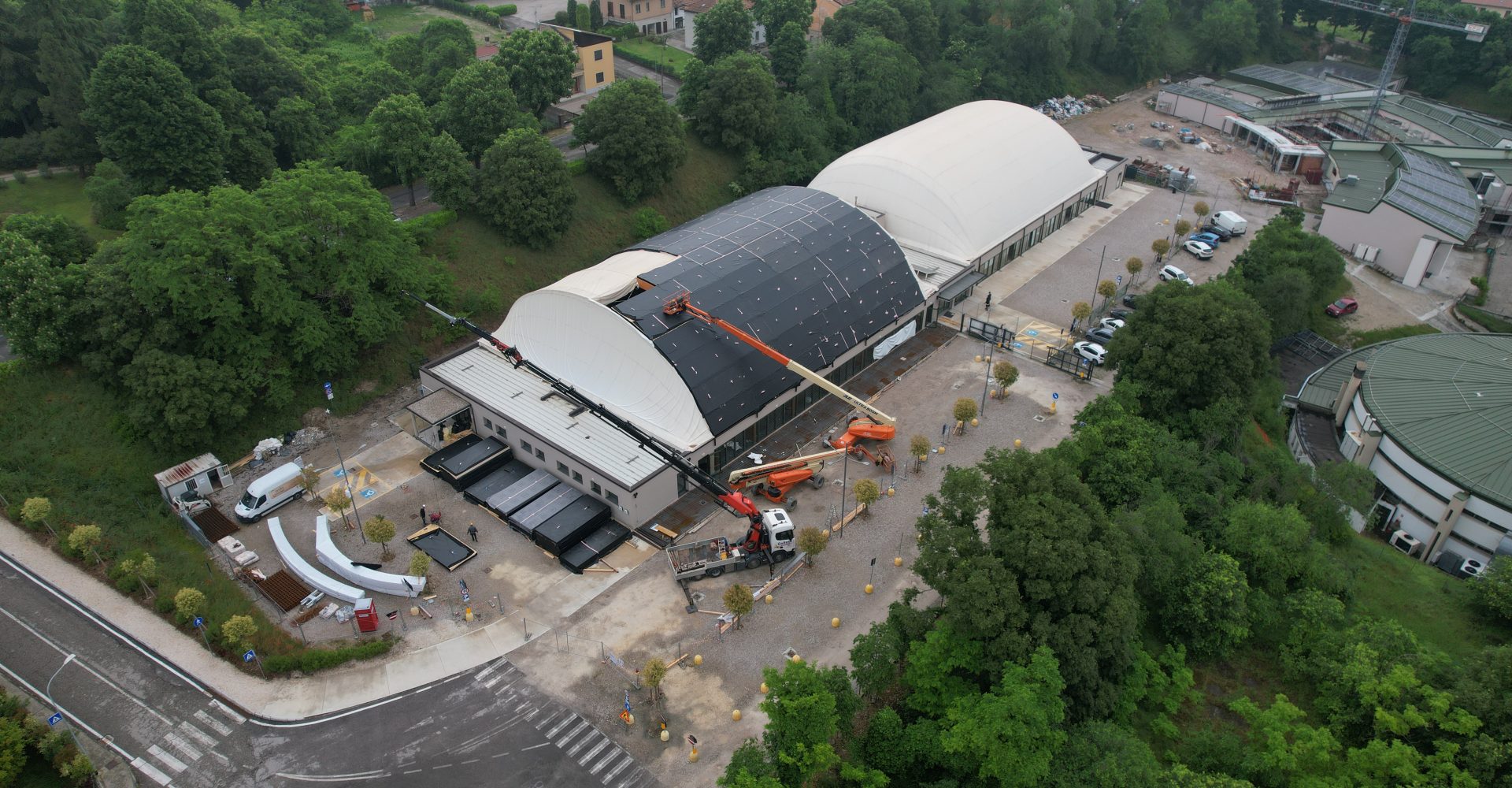 Ispezione aerea palazzetto dello sport